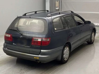 Toyota CALDINA  с аукциона в Японии