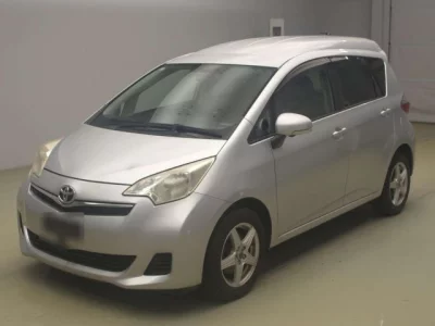 Toyota RACTIS  с аукциона в Японии