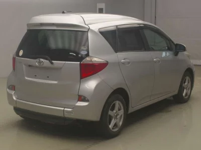 Toyota RACTIS  с аукциона в Японии