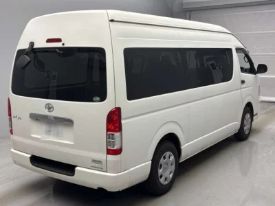Toyota HIACE VAN  с аукциона в Японии
