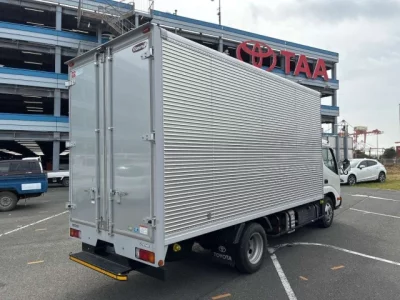 Toyota DYNA  с аукциона в Японии