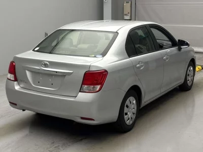 Toyota COROLLA AXIO  с аукциона в Японии