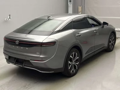 Toyota CROWN CROSSOVER  с аукциона в Японии