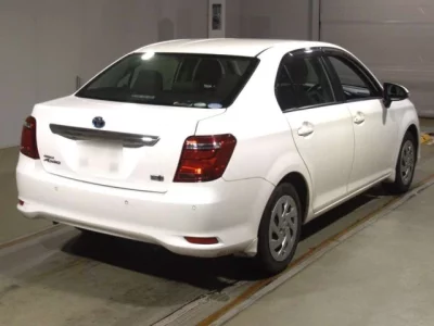 Toyota COROLLA AXIO  с аукциона в Японии