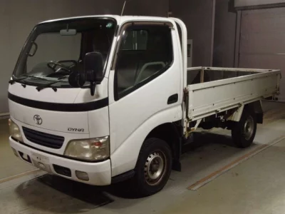 Toyota DYNA  с аукциона в Японии