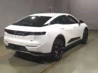 Toyota CROWN CROSSOVER лот № 2230 оценка 5  с аукциона в Японии 1