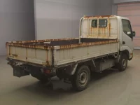 Toyota DYNA лот № 80069 оценка 2  с аукциона в Японии 1
