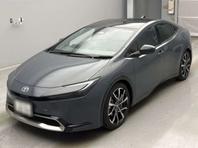 Toyota PRIUS PHV  с аукциона в Японии