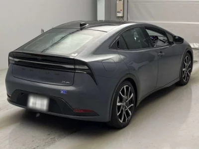 Toyota PRIUS PHV  с аукциона в Японии