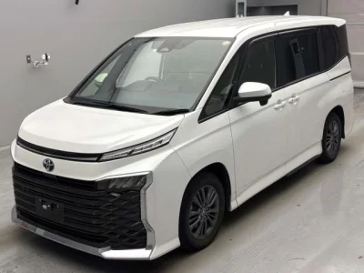 Toyota VOXY  с аукциона в Японии