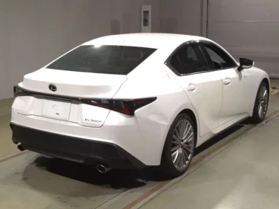 Lexus IS