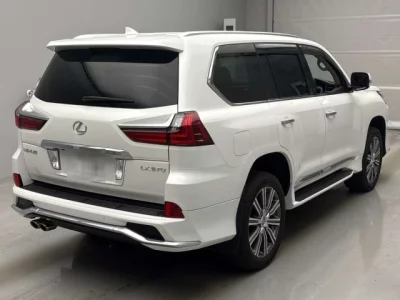 Lexus LX