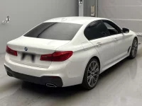 BMW 5-Series лот № 5081 оценка RA  с аукциона в Японии 1