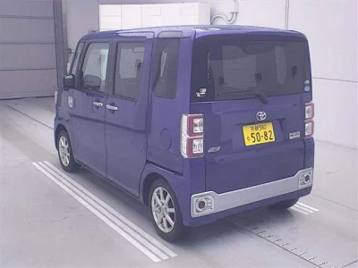 Toyota PIXIS MEGA