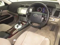 Toyota MARK X лот № 70019 оценка 4  с аукциона в Японии 2