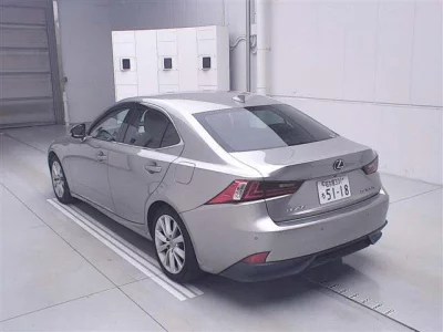 Lexus IS