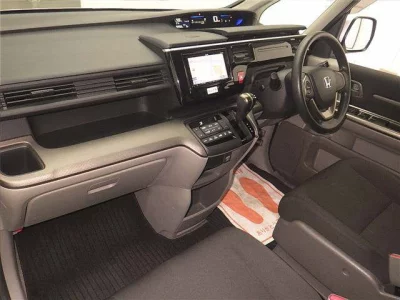 Honda STEP WAGON  с аукциона в Японии