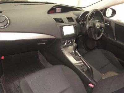 Mazda AXELA  с аукциона в Японии