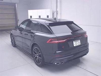 Audi SQ8  с аукциона в Японии