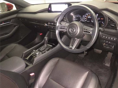 Mazda MAZDA3  с аукциона в Японии