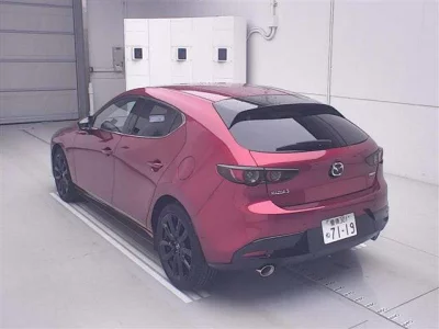 Mazda MAZDA3  с аукциона в Японии