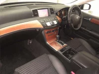 Nissan FUGA лот № 70184 оценка 3.5  с аукциона в Японии 3