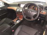 Nissan FUGA лот № 70184 оценка 3.5  с аукциона в Японии 2