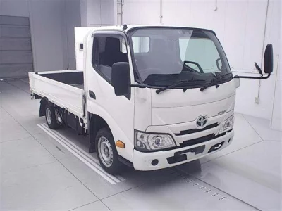 Toyota DYNA  с аукциона в Японии