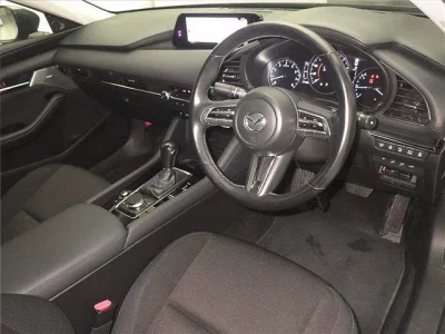 Mazda MAZDA3  с аукциона в Японии