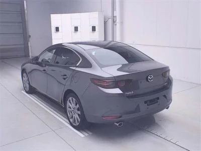 Mazda MAZDA3  с аукциона в Японии