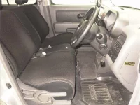 Nissan CUBE лот № 70321 оценка 3.5  с аукциона в Японии 4