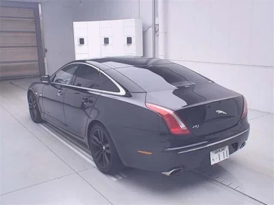 Jaguar XJ SERIES