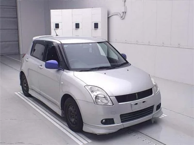 Suzuki SWIFT  с аукциона в Японии
