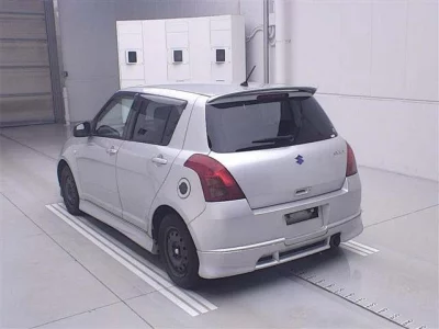 Suzuki SWIFT  с аукциона в Японии