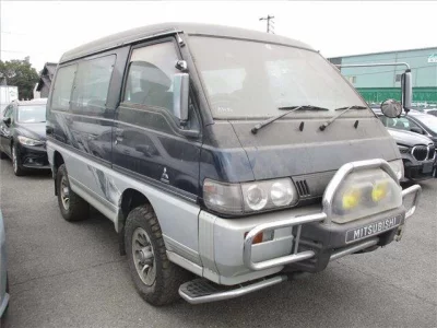 Mitsubishi DELICA WAGON