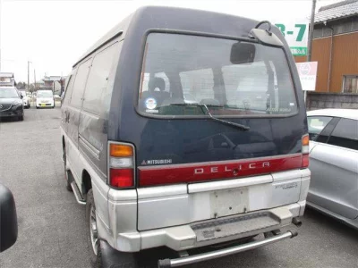Mitsubishi DELICA WAGON