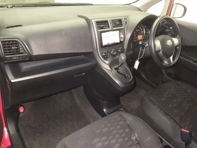 Toyota RACTIS  с аукциона в Японии