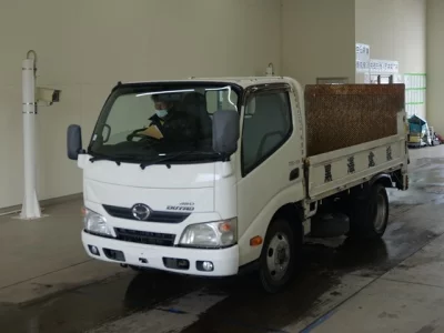 Hino DUTRO  с аукциона в Японии