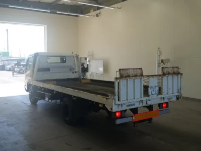 Toyota DYNA  с аукциона в Японии