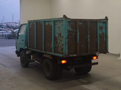 Toyota DYNA  с аукциона в Японии
