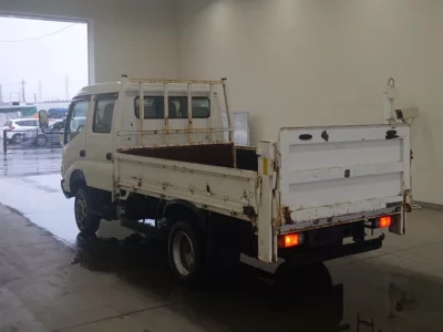 Toyota DYNA  с аукциона в Японии