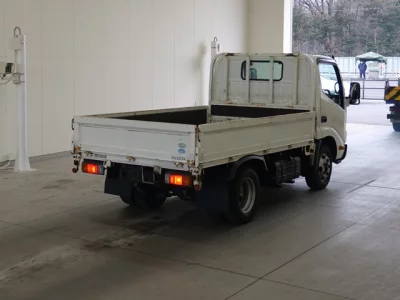 Toyota DYNA  с аукциона в Японии