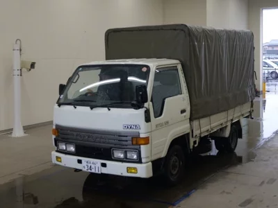 Toyota DYNA  с аукциона в Японии