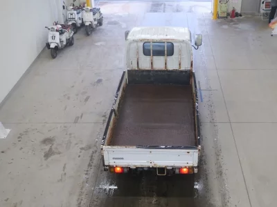 Mazda TITAN  с аукциона в Японии