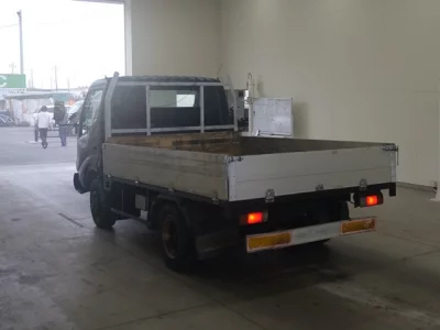 Hino DUTRO  с аукциона в Японии