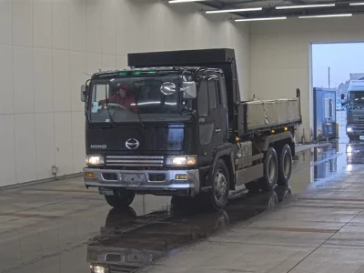 Hino TRUCK
