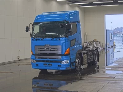Hino TRUCK