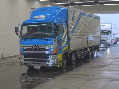 Hino TRUCK
