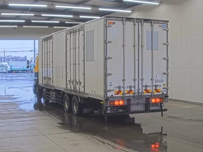 Hino PROFIA  с аукциона в Японии