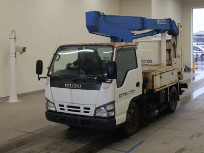 Isuzu ELF